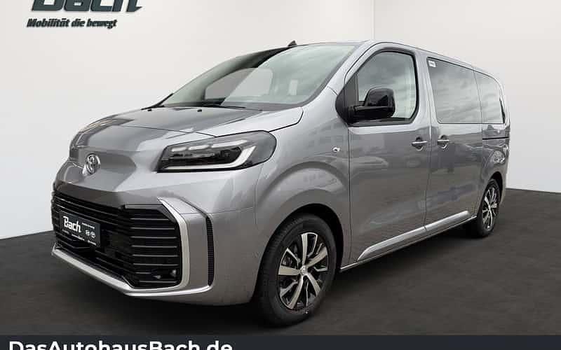 Silber Neu 2025 Toyota Proace Verso Kombi | 49.590 € (Fairer Preis) - Bild 1/4