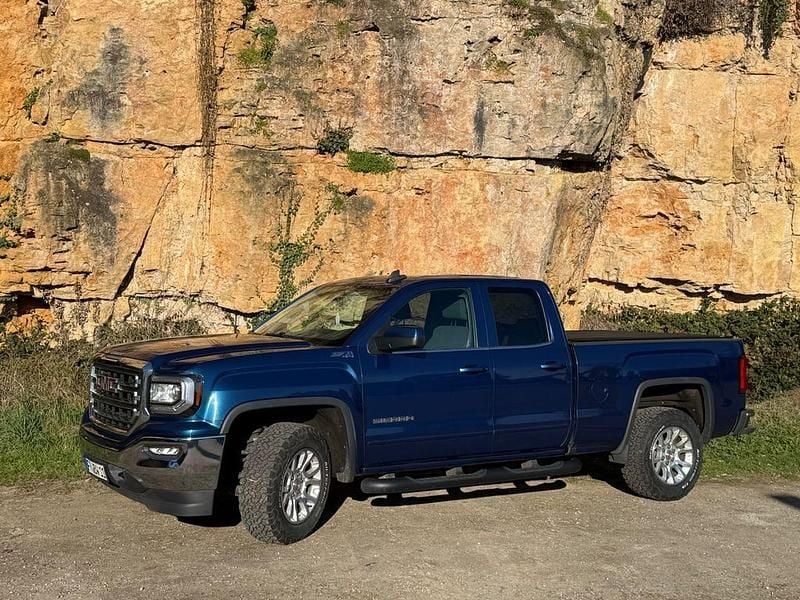 Second-hand GMC Sierra 360 CP (264 kW) 2017 Albastru Pickup