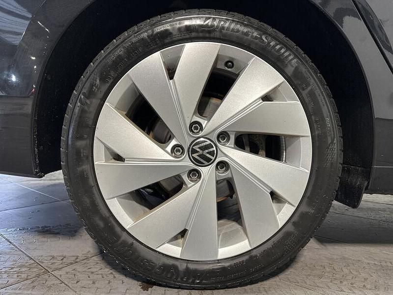 Gebraucht VW Golf VIII Style 150 PS (110 kW) 2022 Deep black Kombi