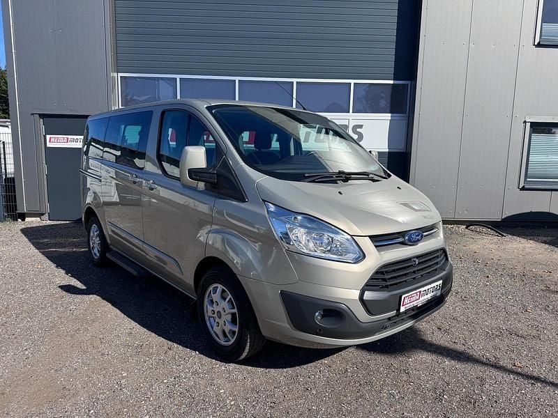 Gebraucht Ford Tourneo Titanium 155 PS (114 kW) 2015 Beige Van / Kleinbus