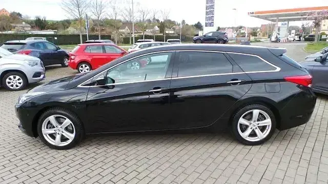 Gebraucht Hyundai i40 Premium 165 PS (121 kW) 2016 Andere Limousine