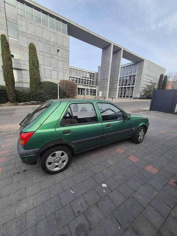Gebraucht Ford Fiesta 60 PS (44 kW) 2002 Grün Kleinwagen