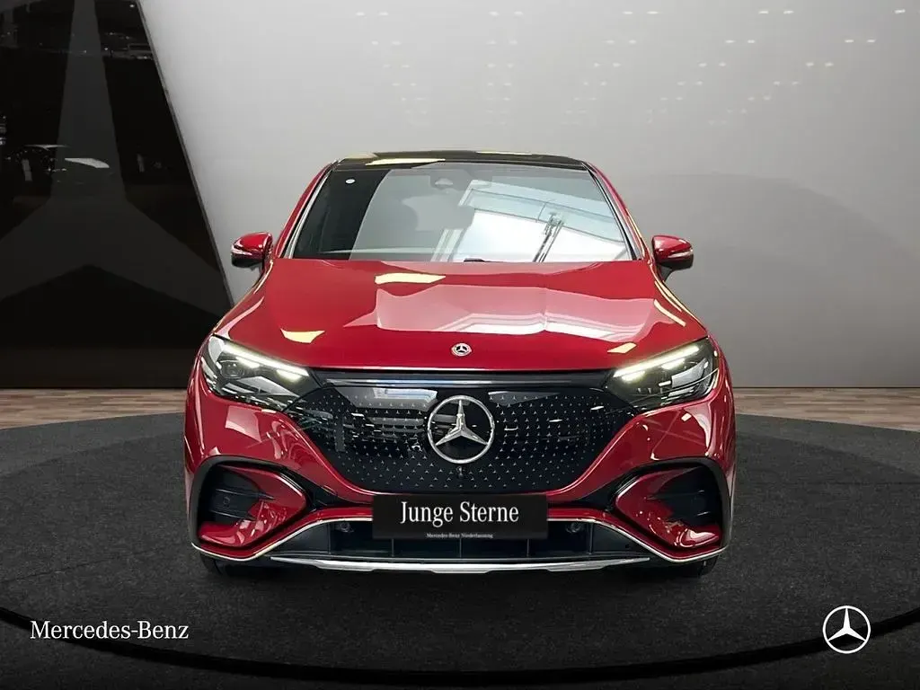 Gebraucht Mercedes EQE350 SUV AMG 235 kW (320 PS) 2026 Rot SUV