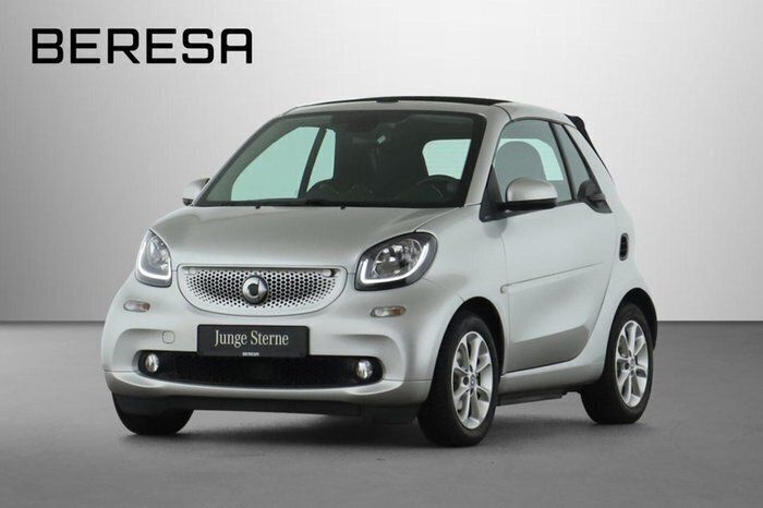 Rot bodypanels in carmine red (metallic) Gebraucht 2023 Smart ForTwo Electric Drive Passion Exclusive Cabrio | 17.255 € (Fairer Preis) - Bild 1/4