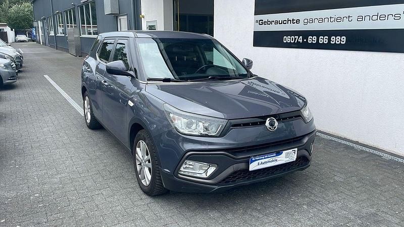 Grau Gebraucht 2016 Ssangyong XLV Quartz SUV | 8.240 € (Fairer Preis) - Bild 1/4