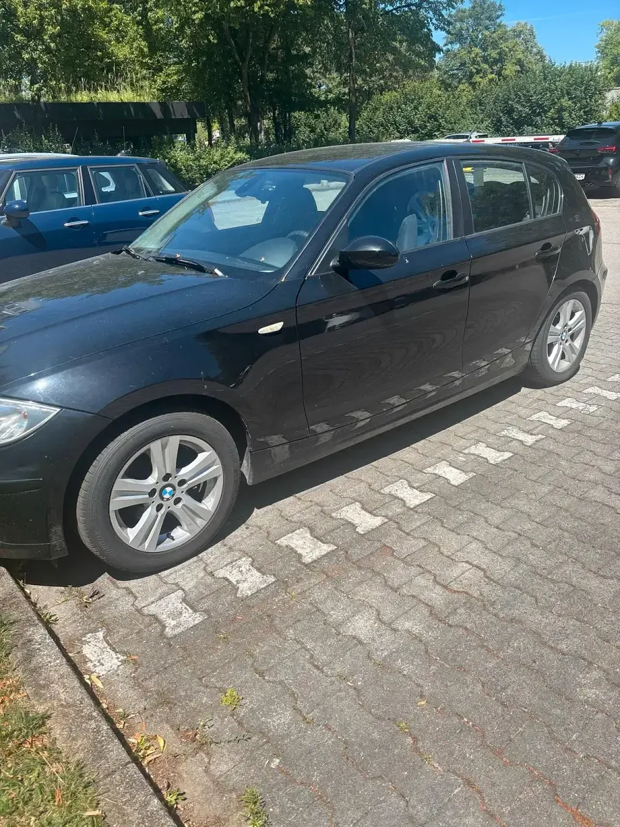 Gebraucht BMW 118 143 PS (105 kW) 2008 Schwarz Kleinwagen