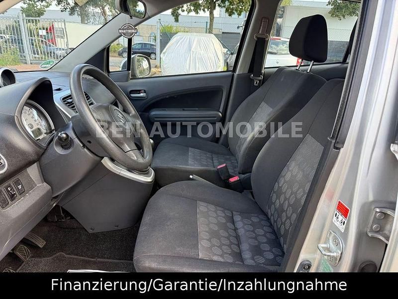 Gebraucht Suzuki Splash Basic 65 PS (47 kW) 2010 Silber Kleinwagen