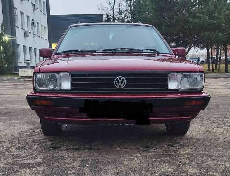 Second-hand VW Passat 75 CP (55 kW) 1987 Roșu Break