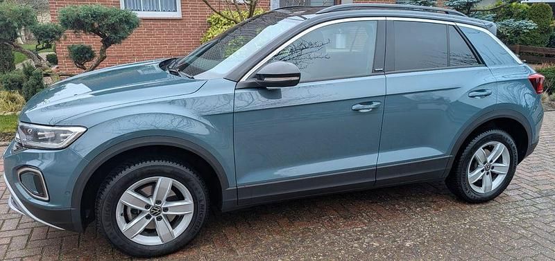 Blau Gebraucht 2023 VW T-Roc Move SUV | 27.900 € (Fairer Preis) - Bild 1/4