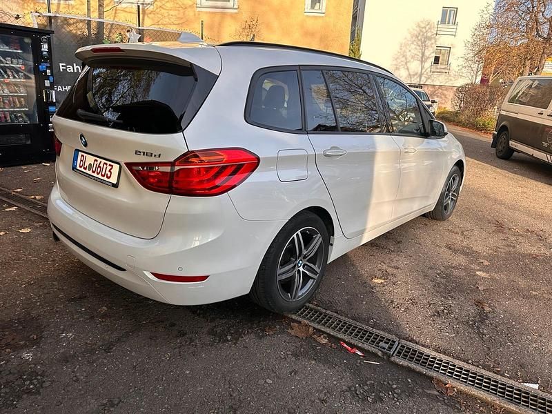 Gebraucht BMW 218 Sport Line 150 PS (110 kW) 2016 Weiß Kombi
