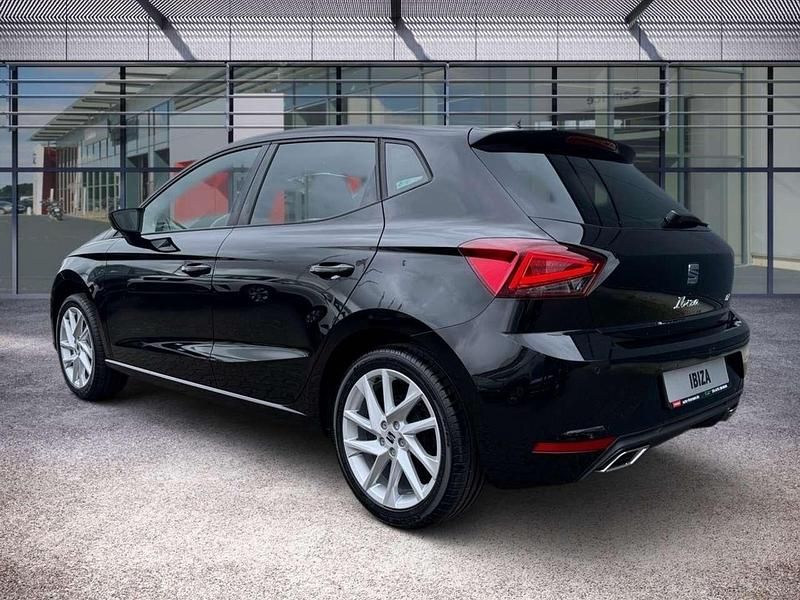 Gebraucht Seat Ibiza FR 95 PS (69 kW) 2024 Midnight schwarz schwarz Kleinwagen