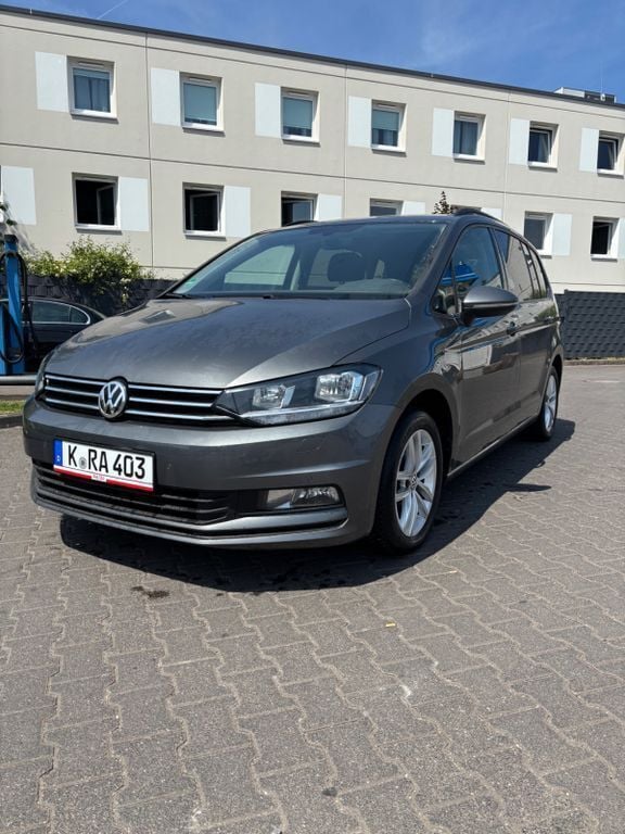 Gebraucht 2017 VW Touran Comfortline Van / Kleinbus | 17.990 € (Superpreis) - Bild 1/4