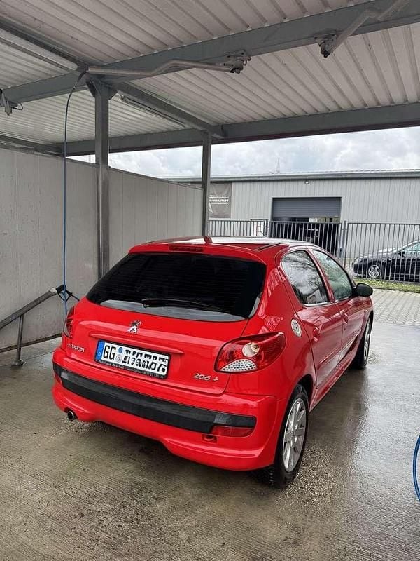 Gebraucht Peugeot 206 73 PS (53 kW) 2011 Limousine