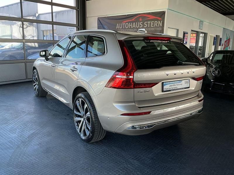 Gebraucht Volvo XC60 Ultimate 235 PS (172 kW) 2022 Grau SUV
