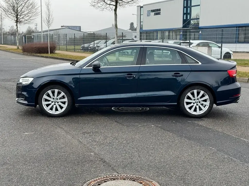 Gebraucht Audi A3 Design 190 PS (139 kW) 2018 Blau Limousine