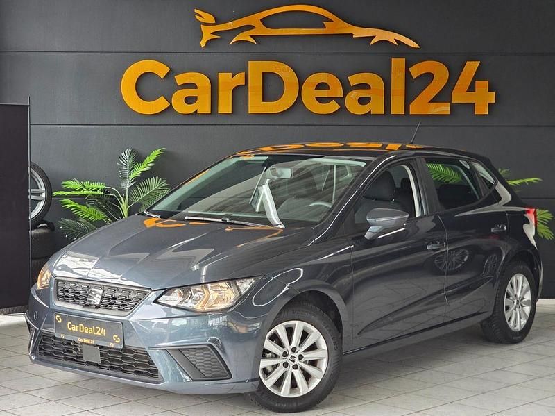 Grau Gebraucht 2022 Seat Ibiza Reference Limousine | 11.499 € (Superpreis) - Bild 1/4
