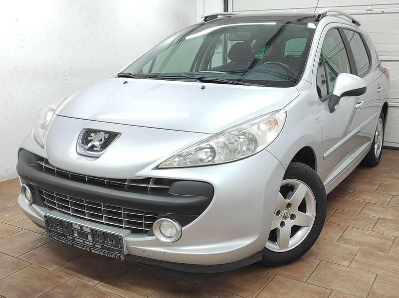 Gebraucht Peugeot 207 95 PS (69 kW) 2008 Aluminiumgrau/metallic Kombi