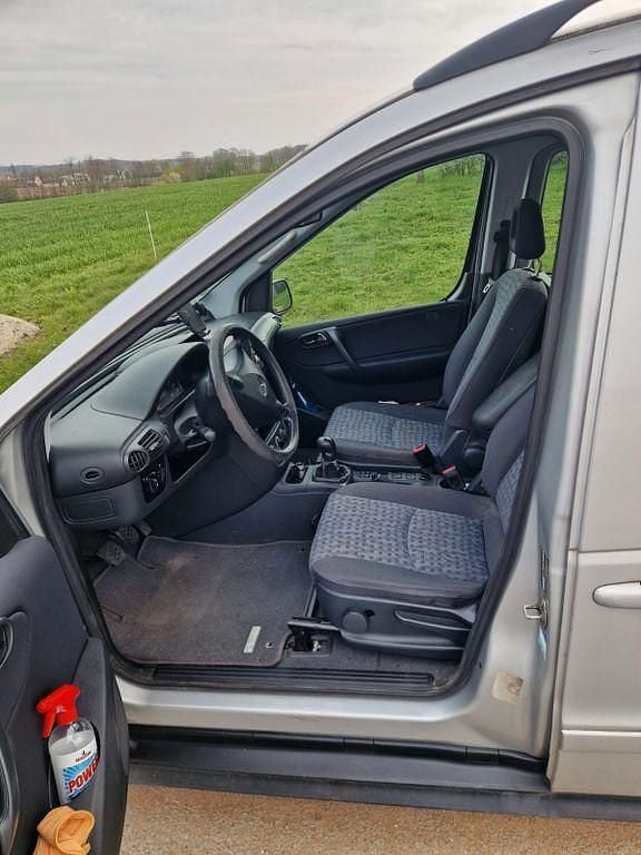 Gebraucht Mercedes Vaneo 91 PS (66 kW) 2004 Silber Van / Kleinbus