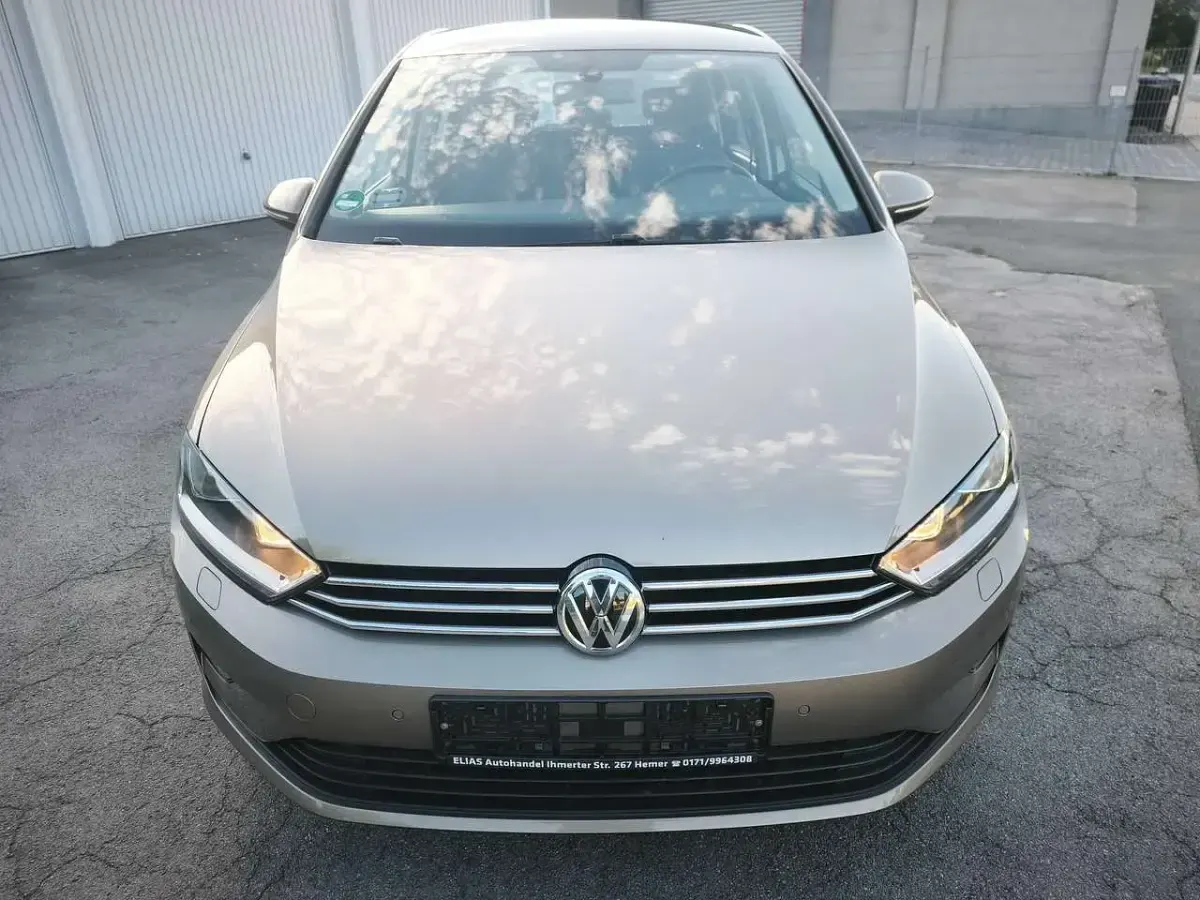 Gebraucht VW Golf Sportsvan Comfortline 110 PS (80 kW) 2015 Pyramid gold metallic Van / Kleinbus