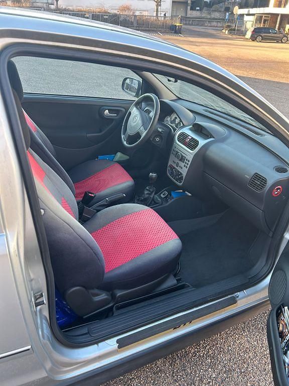 Gebraucht Opel Corsa 80 PS (58 kW) 2006 Silber Limousine