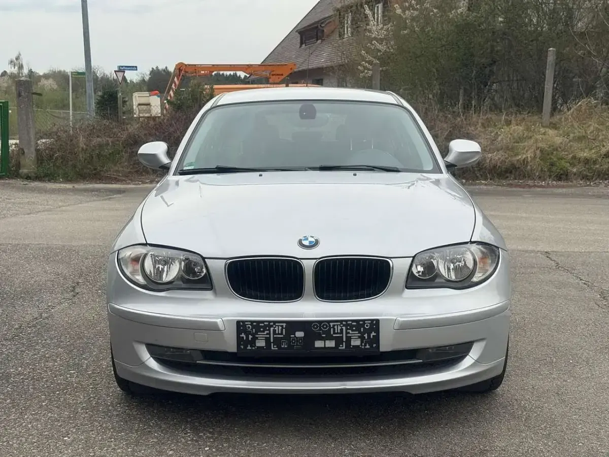Gebraucht BMW 116 116 PS (85 kW) 2010 Titansilber metallic Kleinwagen