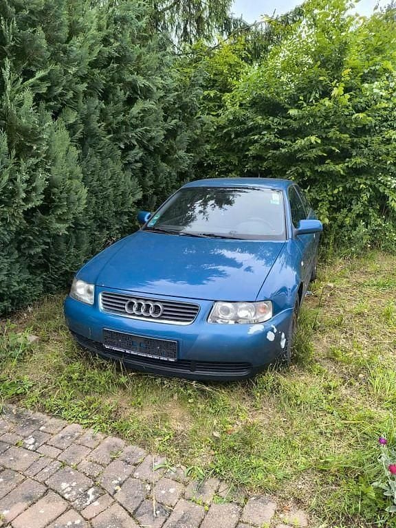 Gebraucht Audi A3 Ambiente 101 PS (74 kW) 2002 Blau Kleinwagen