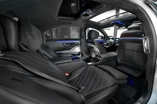 Gebraucht Mercedes S580 AMG line 503 PS (369 kW) 2022 Hightech silber Limousine