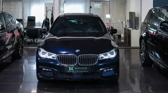 Gebraucht BMW 750 Performance 400 PS (294 kW) 2017 Schwarz Limousine