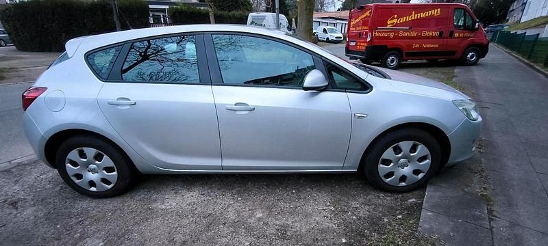 Gebraucht Opel Astra Eco 89 PS (65 kW) 2010 Silber Limousine