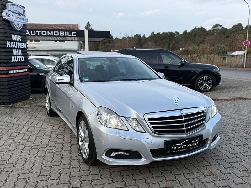 Silber Gebraucht 2009 Mercedes E350 Limousine | 6.900 € (Superpreis) - Bild 1/4