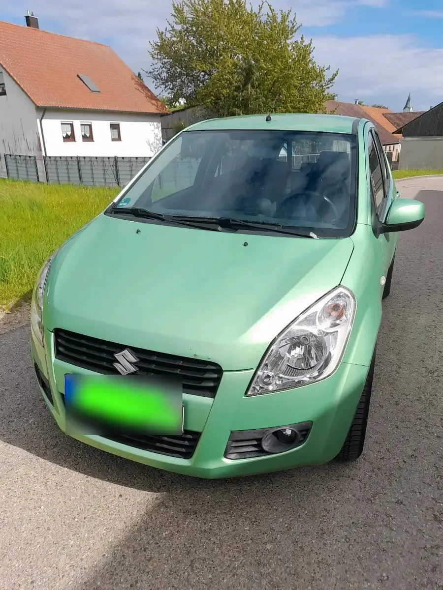 Gebraucht Suzuki Splash Club 94 PS (69 kW) 2010 Grün Kleinwagen