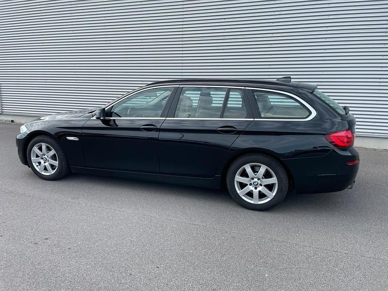 Gebraucht BMW 525 204 PS (150 kW) 2011 Schwarz Kombi