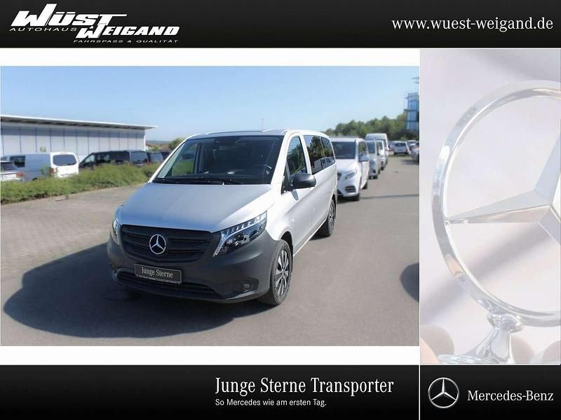 Silber Gebraucht 2023 Mercedes Vito Van / Kleinbus | 59.990 € - Bild 1/4