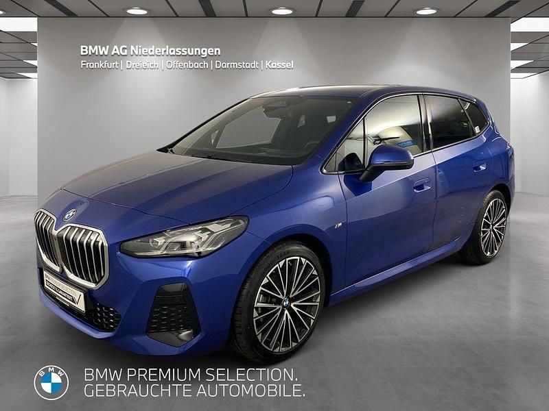 Blau Gebraucht 2024 BMW 218 Active Tourer Luxury Line Van / Kleinbus | 33.770 € (Fairer Preis) - Bild 1/4
