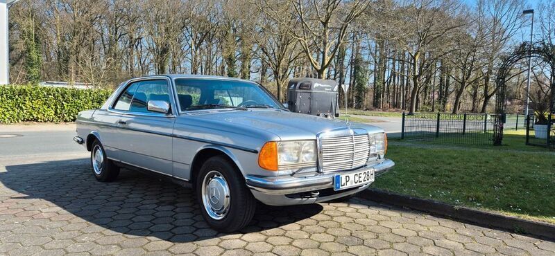 Silber Gebraucht 1982 Mercedes 280 Coupé | 19.999 € - Bild 1/4
