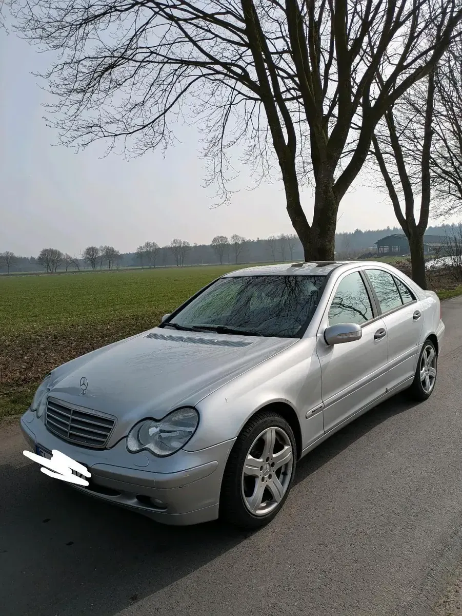Gebraucht Mercedes C220 143 PS (105 kW) 2001 Silber Limousine