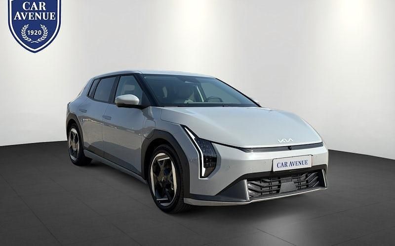 Neu Kia EV4 Earth 150 kW (204 PS) 2026 Grau schwarz Limousine