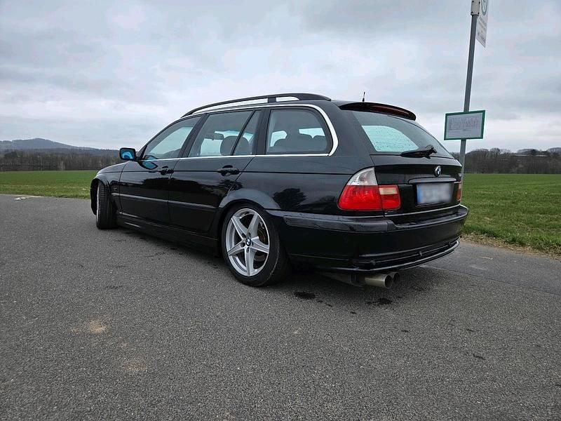 Usata BMW 328 193 CV (141 kW) 2000 Nero Station wagon