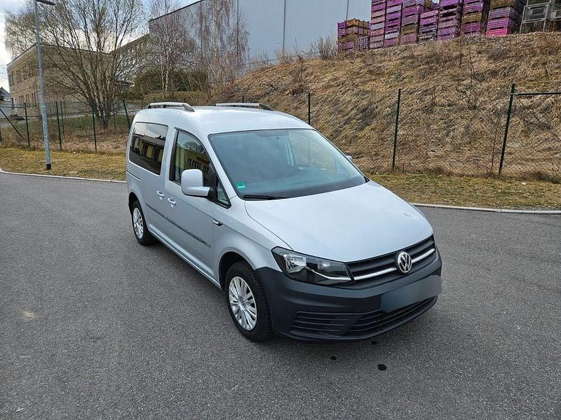 Gebraucht VW Caddy 102 PS (75 kW) 2016 Silber Van / Kleinbus