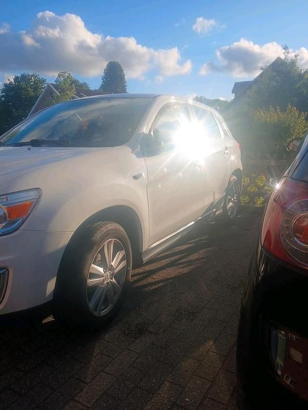 Weiß Gebraucht 2013 Mitsubishi ASX SUV | 6.800 € (Fairer Preis) - Bild 1/4