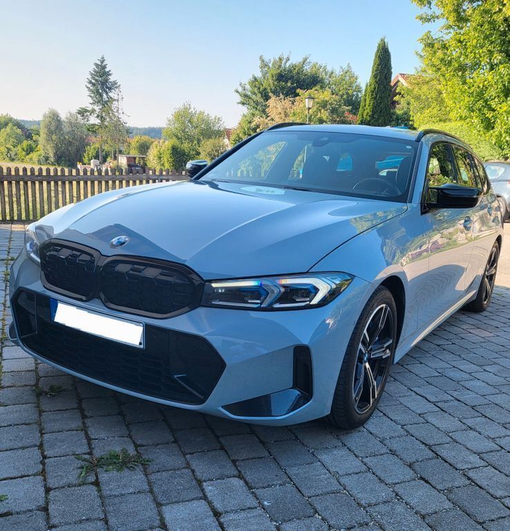 Grau Gebraucht 2023 BMW M340 M Sport Limousine | 56.500 € (Fairer Preis) - Bild 1/4