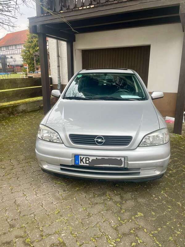 Grau Gebraucht 1999 Opel Astra Kombi | 1.900 € (Fairer Preis) - Bild 1/4