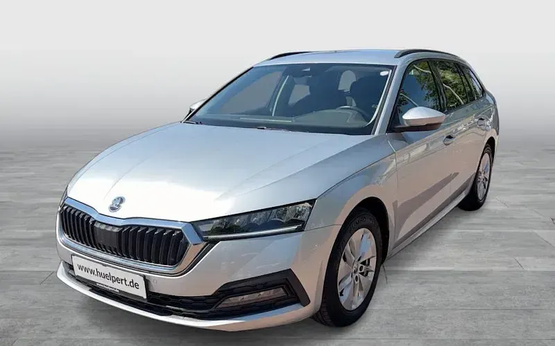 Gebraucht Skoda Octavia Ambition 150 PS (110 kW) 2023 Brilliantsilber metallic Kombi