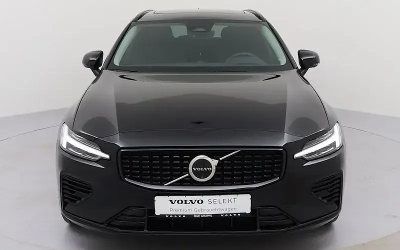 Gebraucht Volvo V60 Ultra 455 PS (334 kW) 2025 Schwarz Kombi