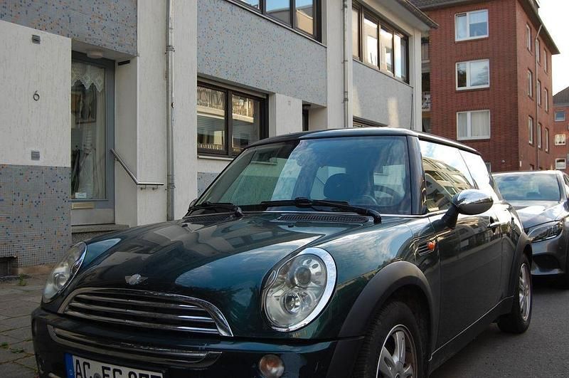 Grün Gebraucht 2004 Mini ONE Kleinwagen | 1.247 € (Fairer Preis) - Bild 1/4