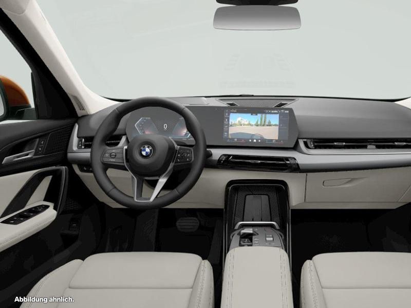 Gebraucht BMW X1 Shadowline 156 PS (114 kW) 2025 Utah orange metallic SUV