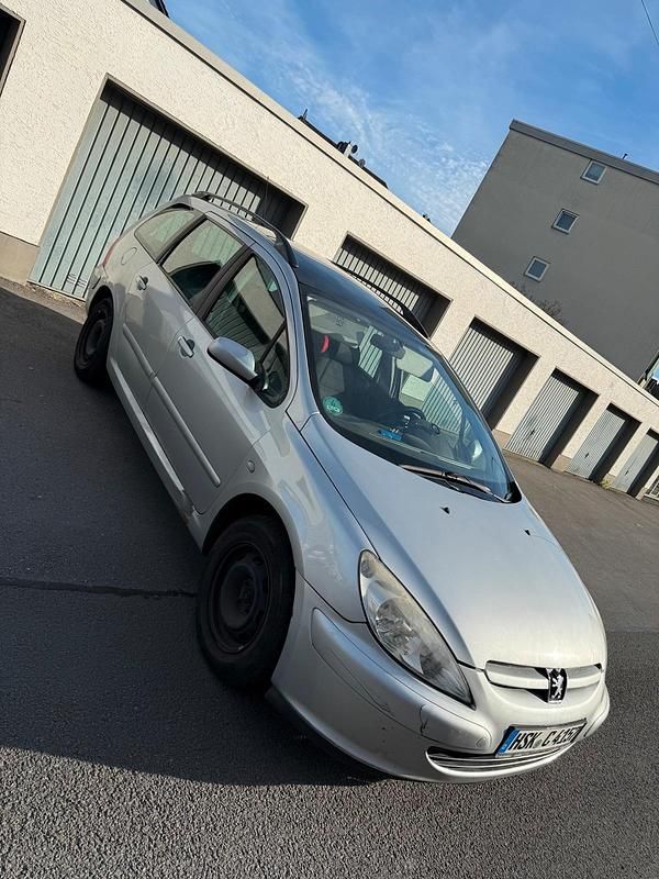 Grau Gebraucht 2003 Peugeot 307 Kombi | 1.250 € (Guter Preis) - Bild 1/4