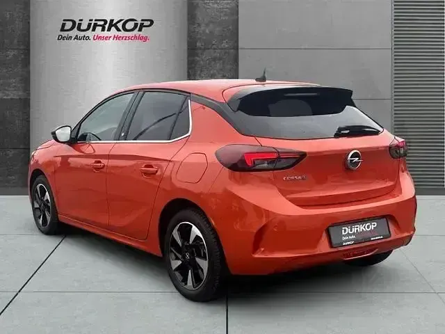 Usata Opel Corsa-e Elegance 100 kW (136 CV) 2023 Arancione Utilitaria