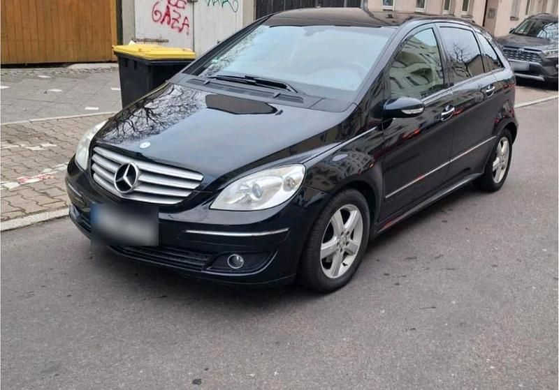 Gebraucht Mercedes B200 140 PS (102 kW) 2005 Schwarz Van / Kleinbus