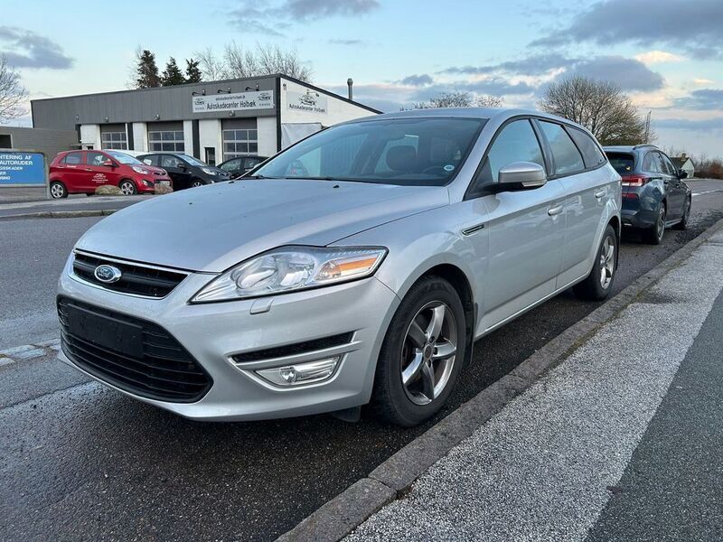 Silber Gebraucht 2010 Ford Mondeo Trend Limousine | 1.600 € (Superpreis) - Bild 1/4